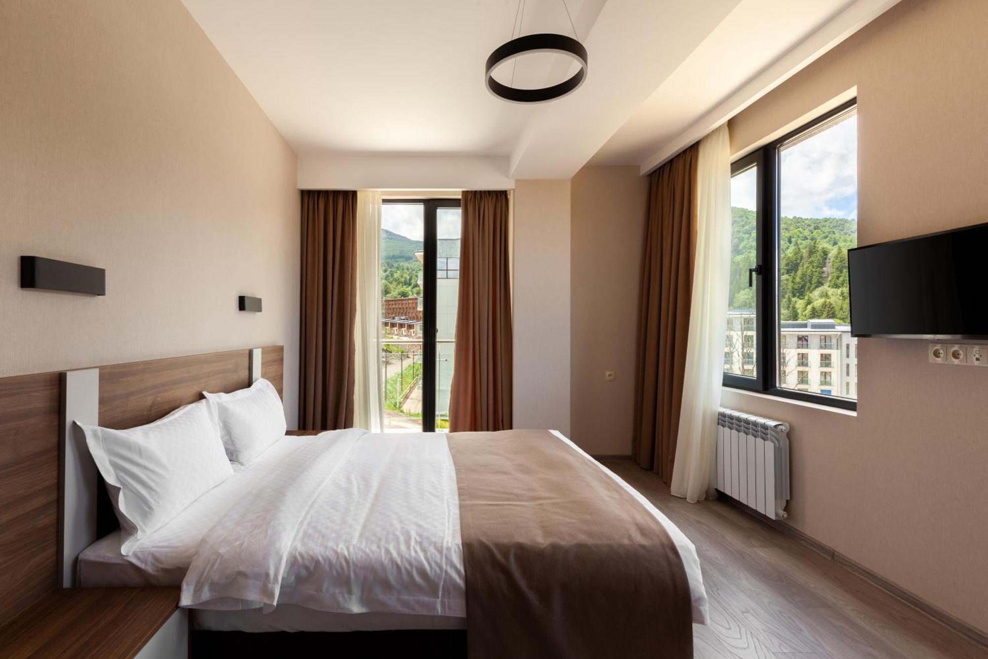 Hotel Crystal Wood Bakuriani Esterno foto
